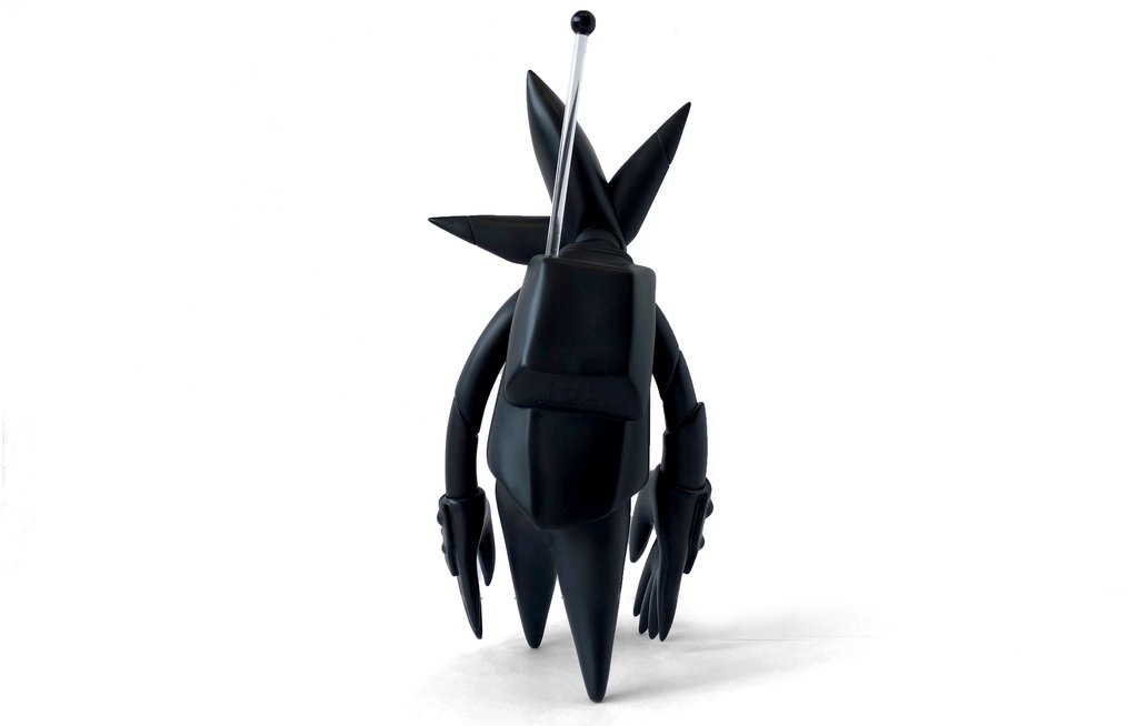 Futura 2000 Laboratories FL-001 Vinyl Figure Black | archives